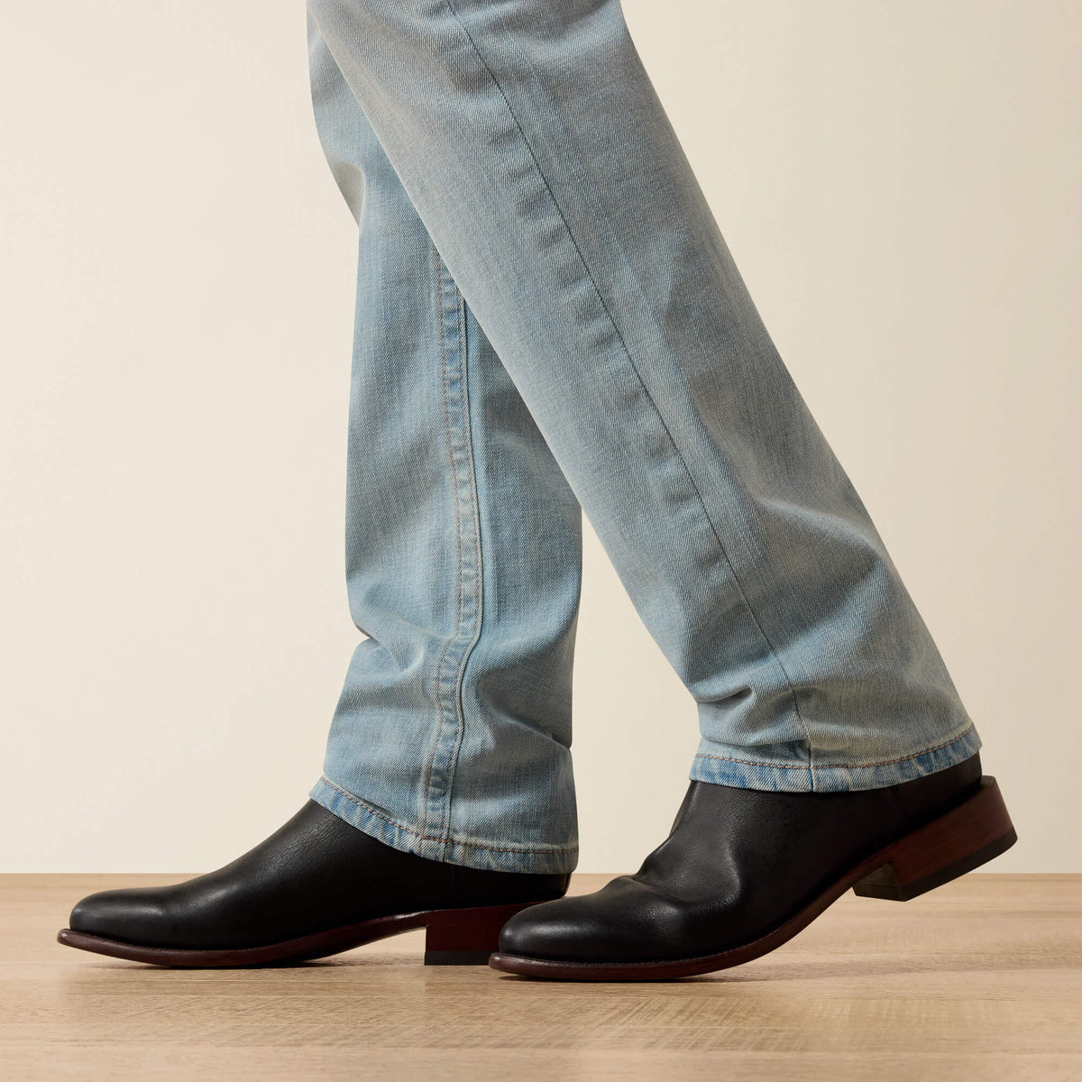 M8 Modern Hank Slim Straight Leg Jeans Ariat Men