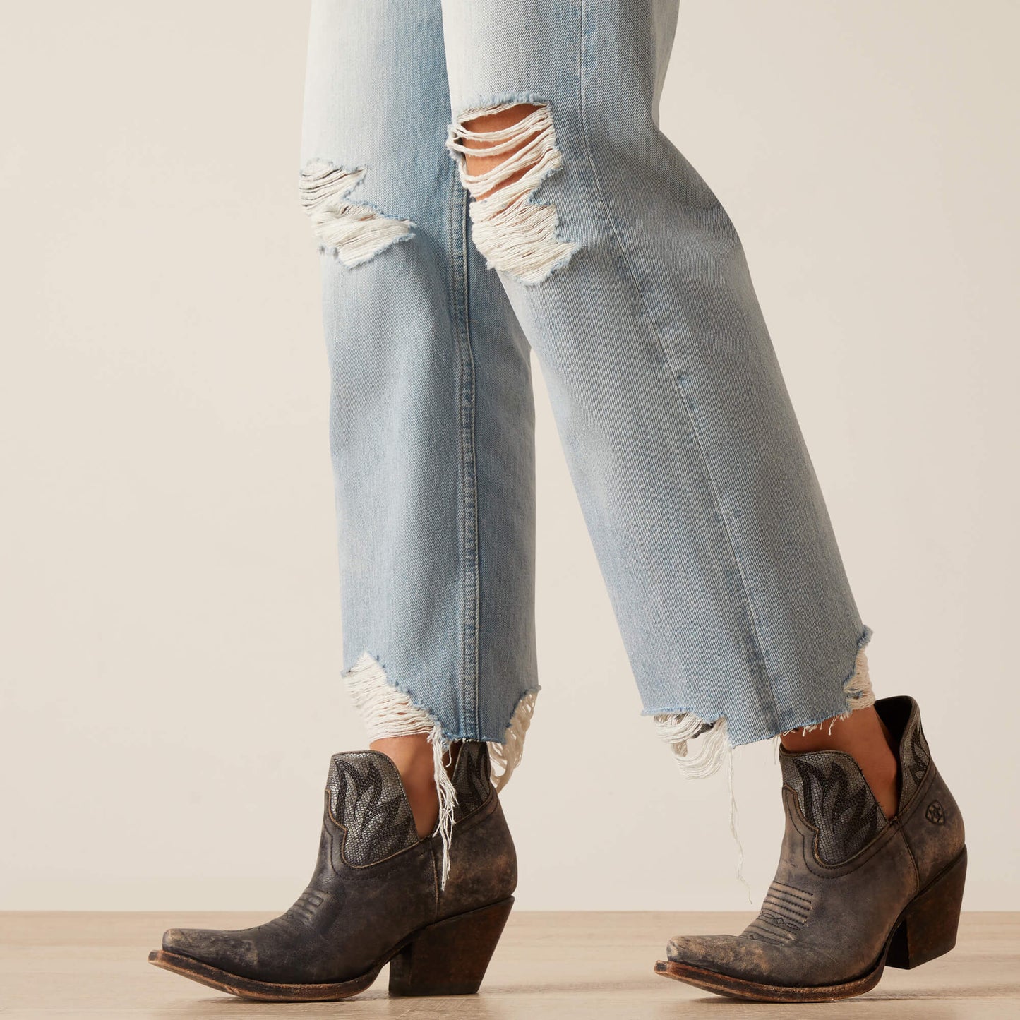 Ultra High Rise Tomboy Straight Jean Ariat Women