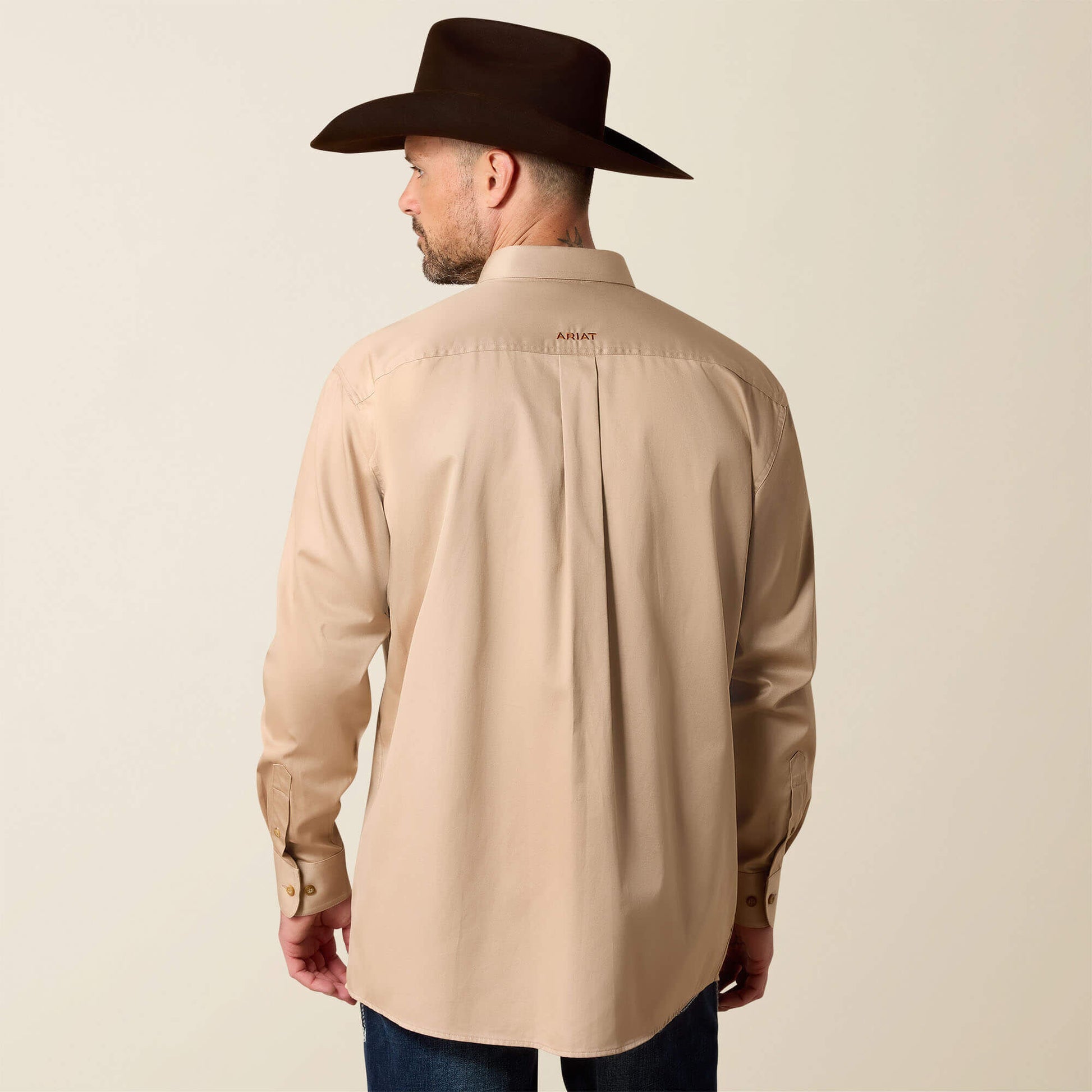 Solid Twill Classic Fit Shirt Ariat Men