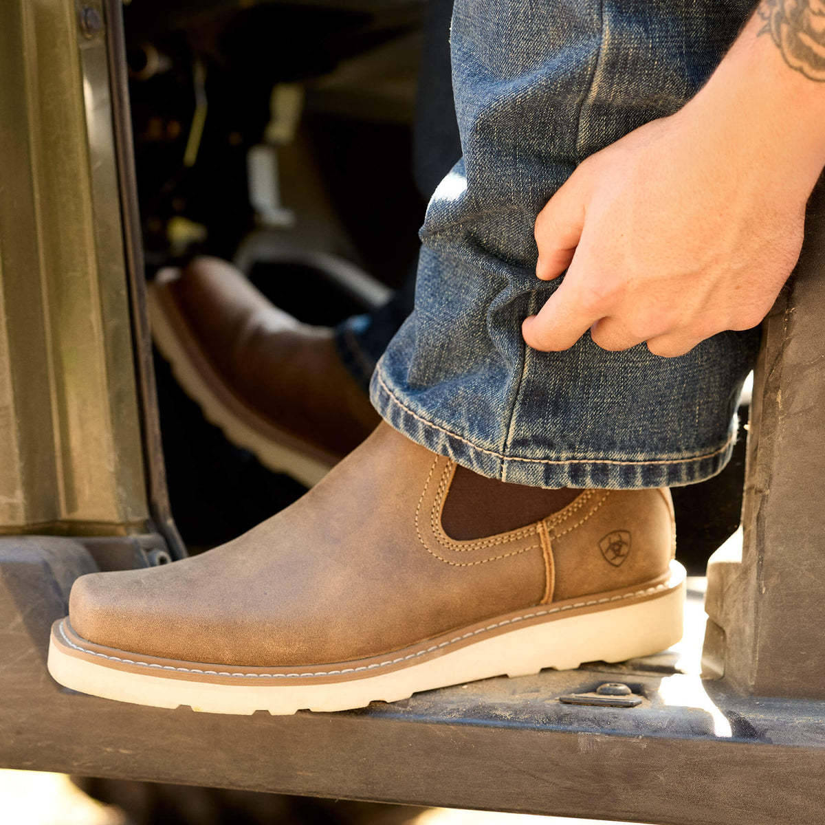 Rambler Recon Square Toe Chelsea Boot Ariat Men