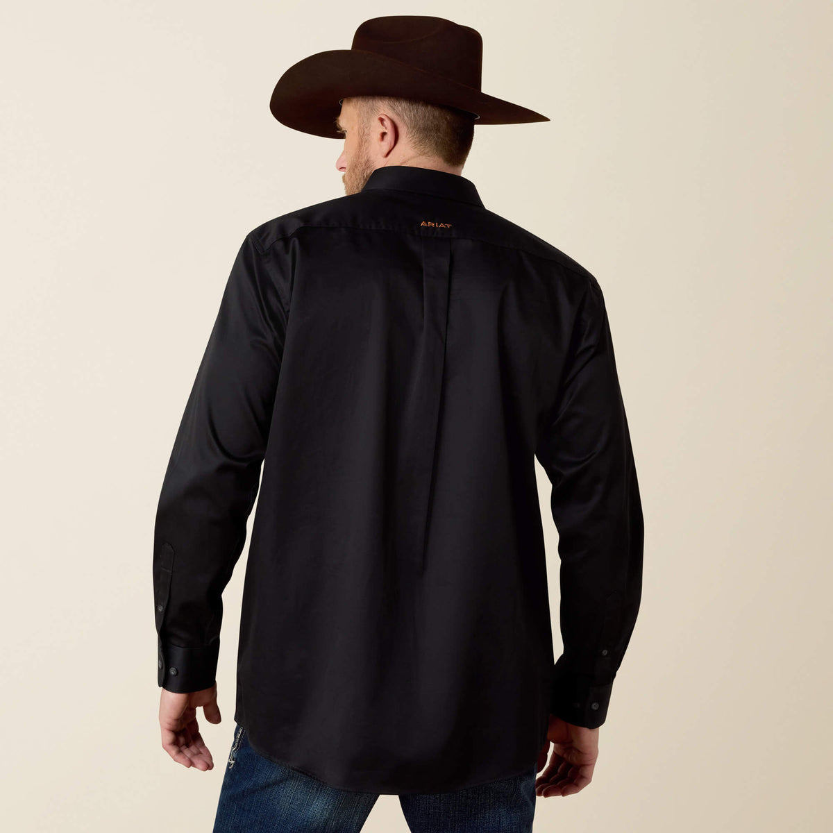 Solid Twill Classic Fit Shirt Ariat Men