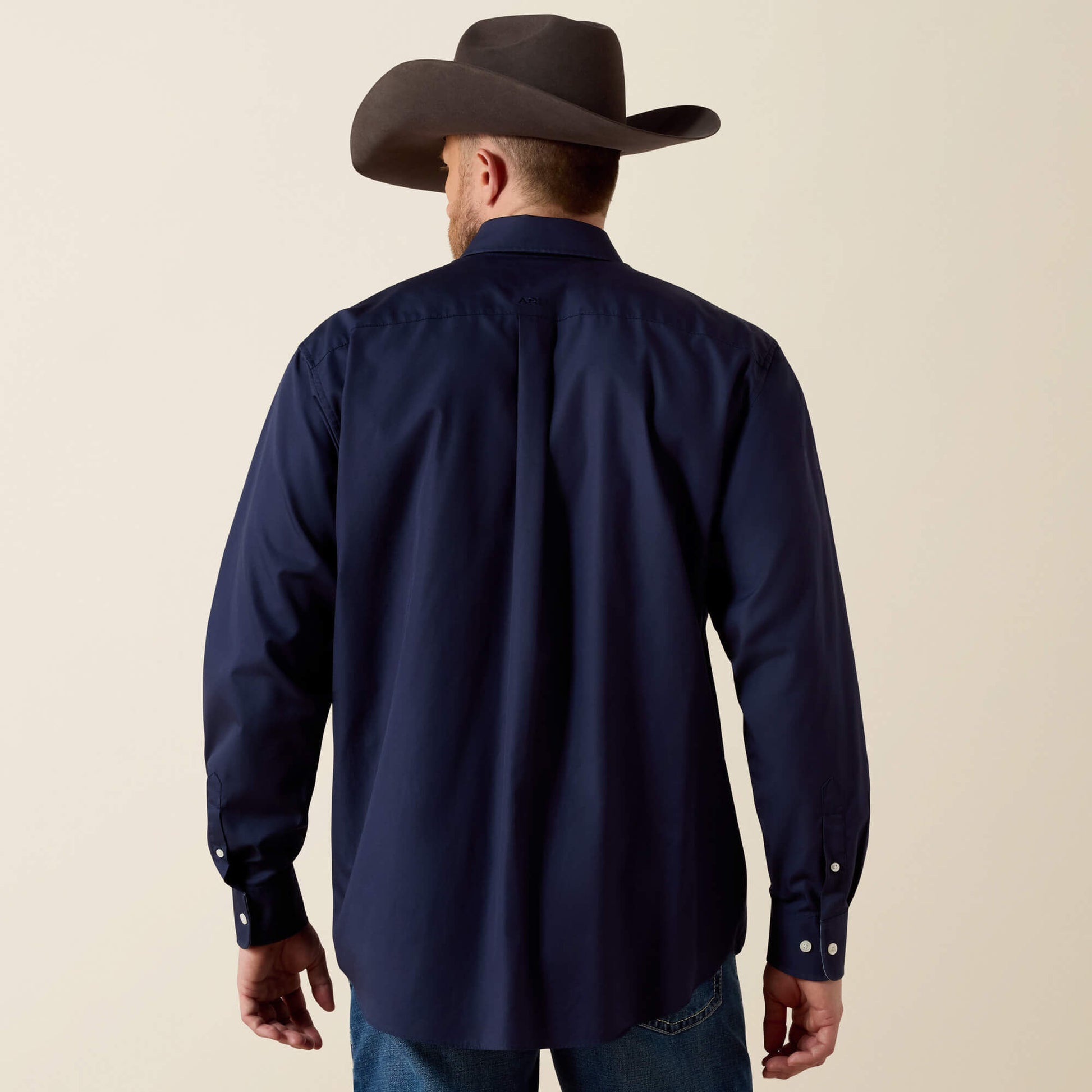 Wrinkle Free Solid Classic Fit Shirt Ariat Men