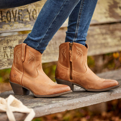 Darlin Western Boot Ariat Women