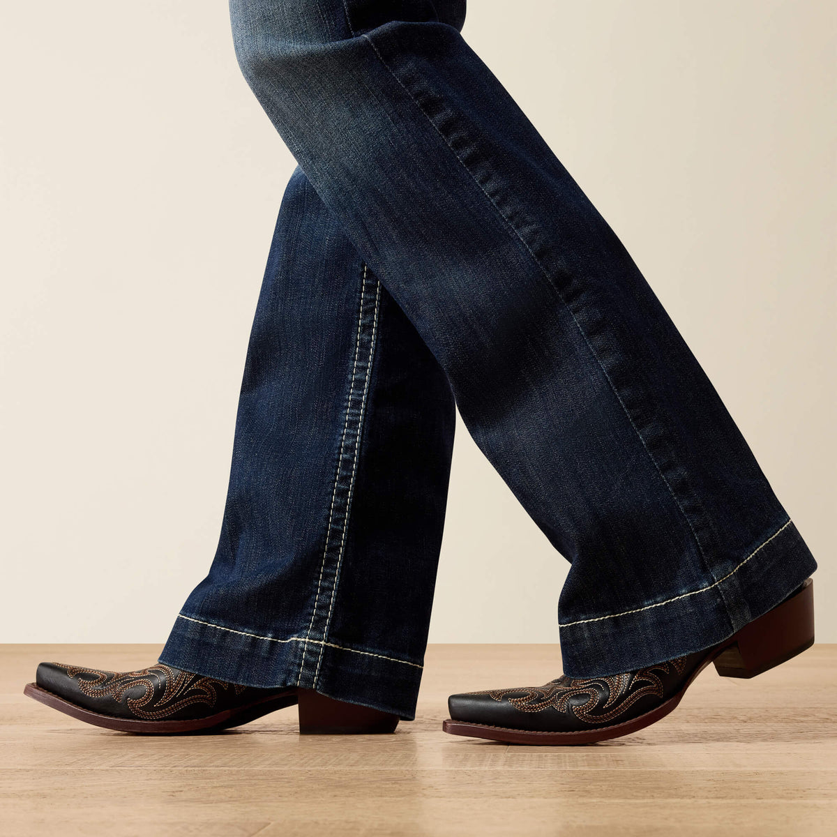 Mid Rise Entwined Trouser Jeans Ariat Women