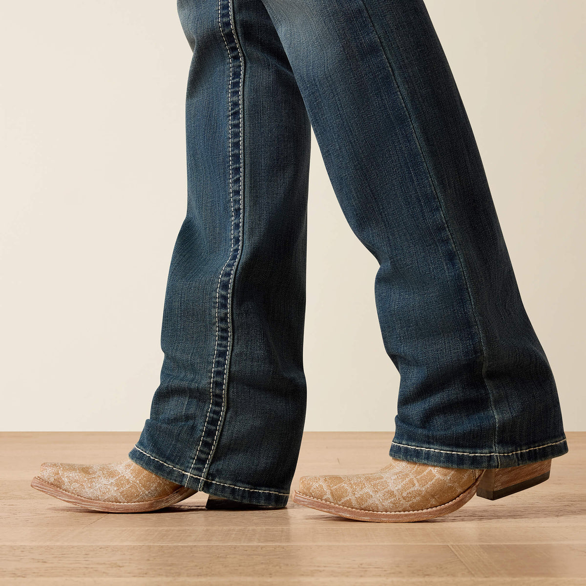 Mid Rise Icon Straight Leg Jean Ariat Women