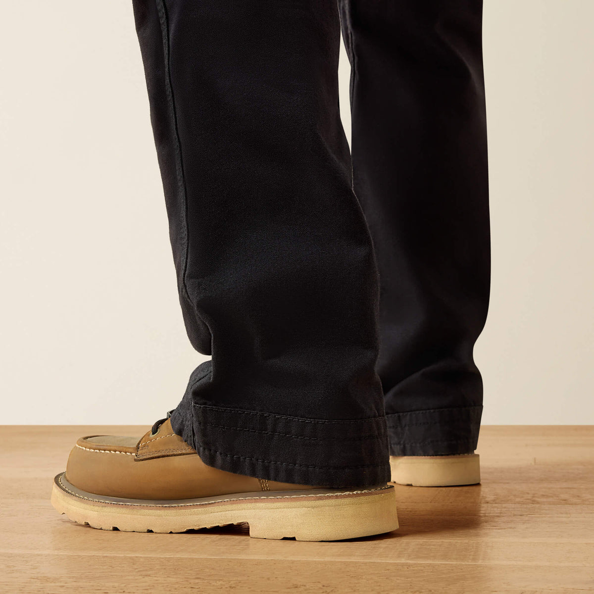 FR M4 Relaxed Workhorse Boot Cut Pant Ariat Work|Men