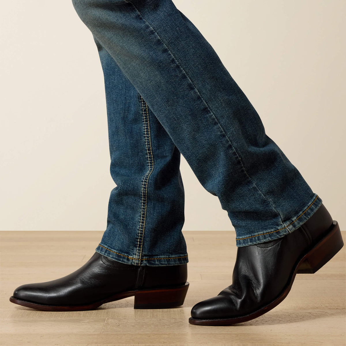 M8 Modern Sebastian Slim Straight Leg Jeans Ariat Men