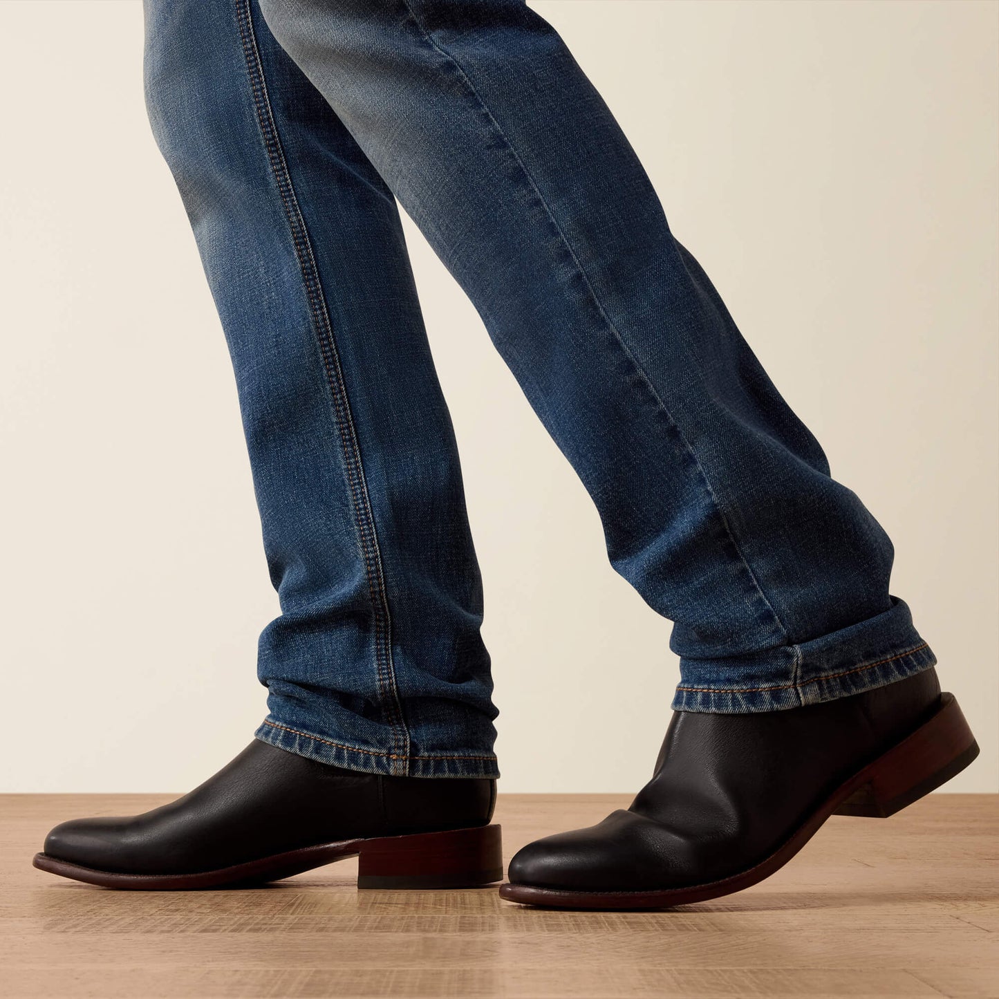 M8 Modern Crosby Straight Leg Jeans Ariat Men