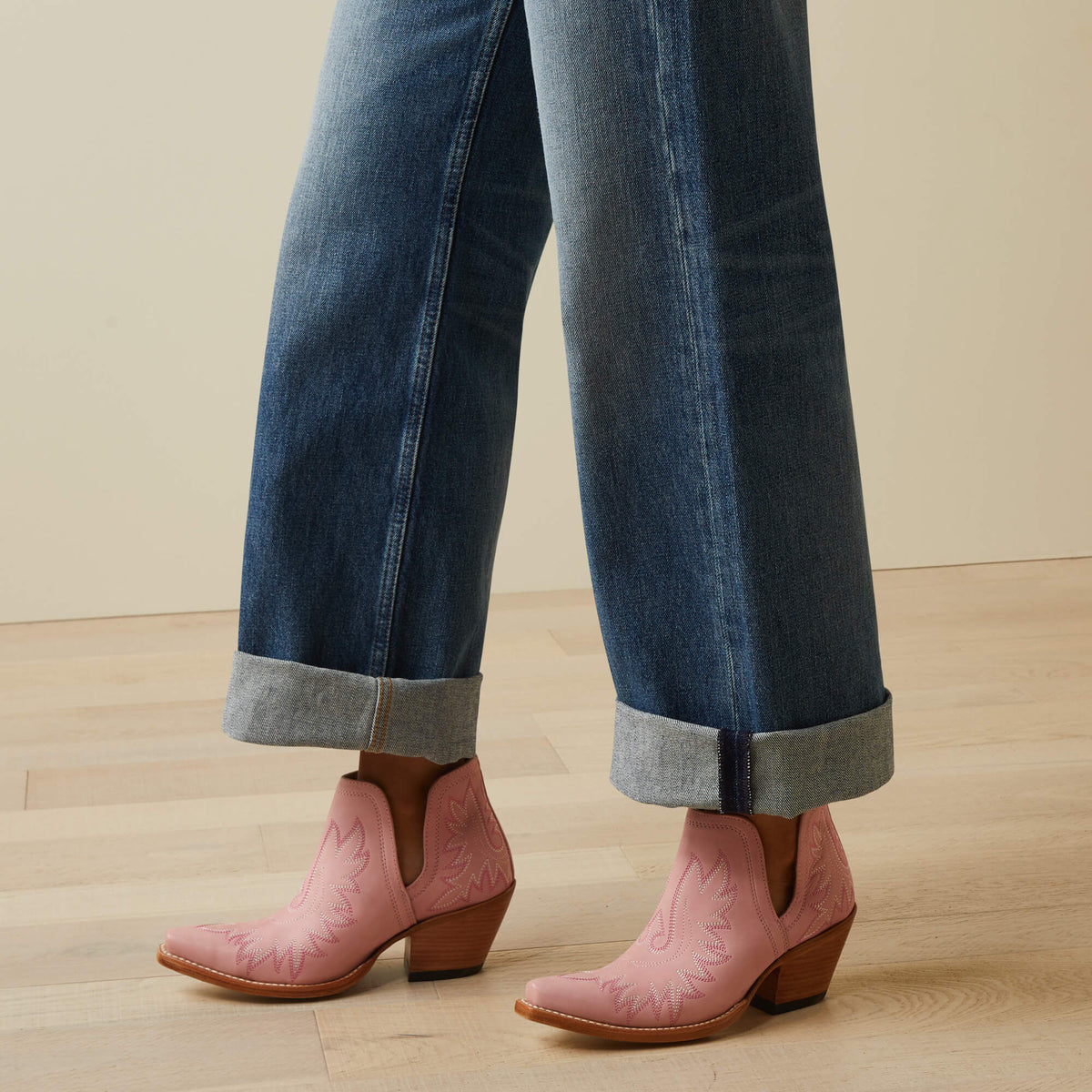 Ultra High Rise Tomboy Wide Jean Ariat Women