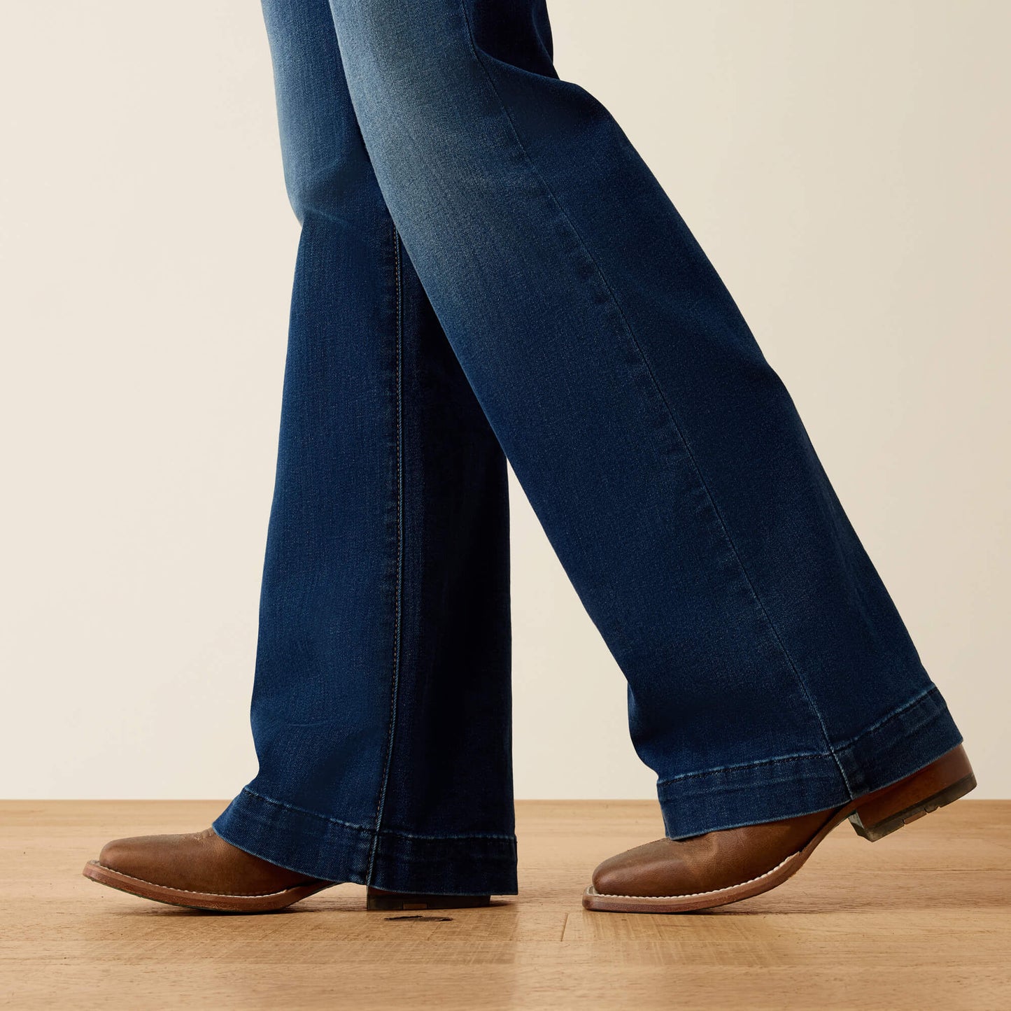 Mid Rise Kelsea Trouser Jeans Ariat Women