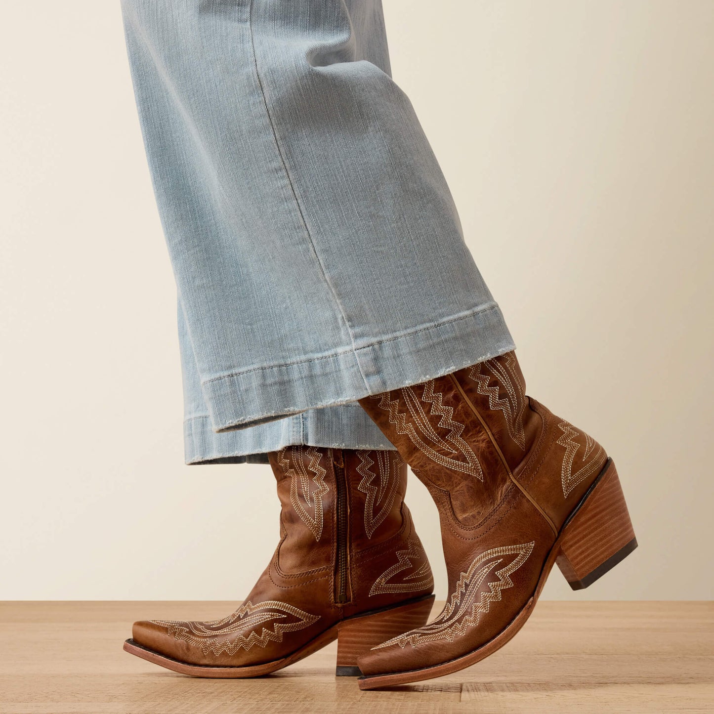 Perfect Rise Clare Wide Leg Crop Jeans Ariat Women