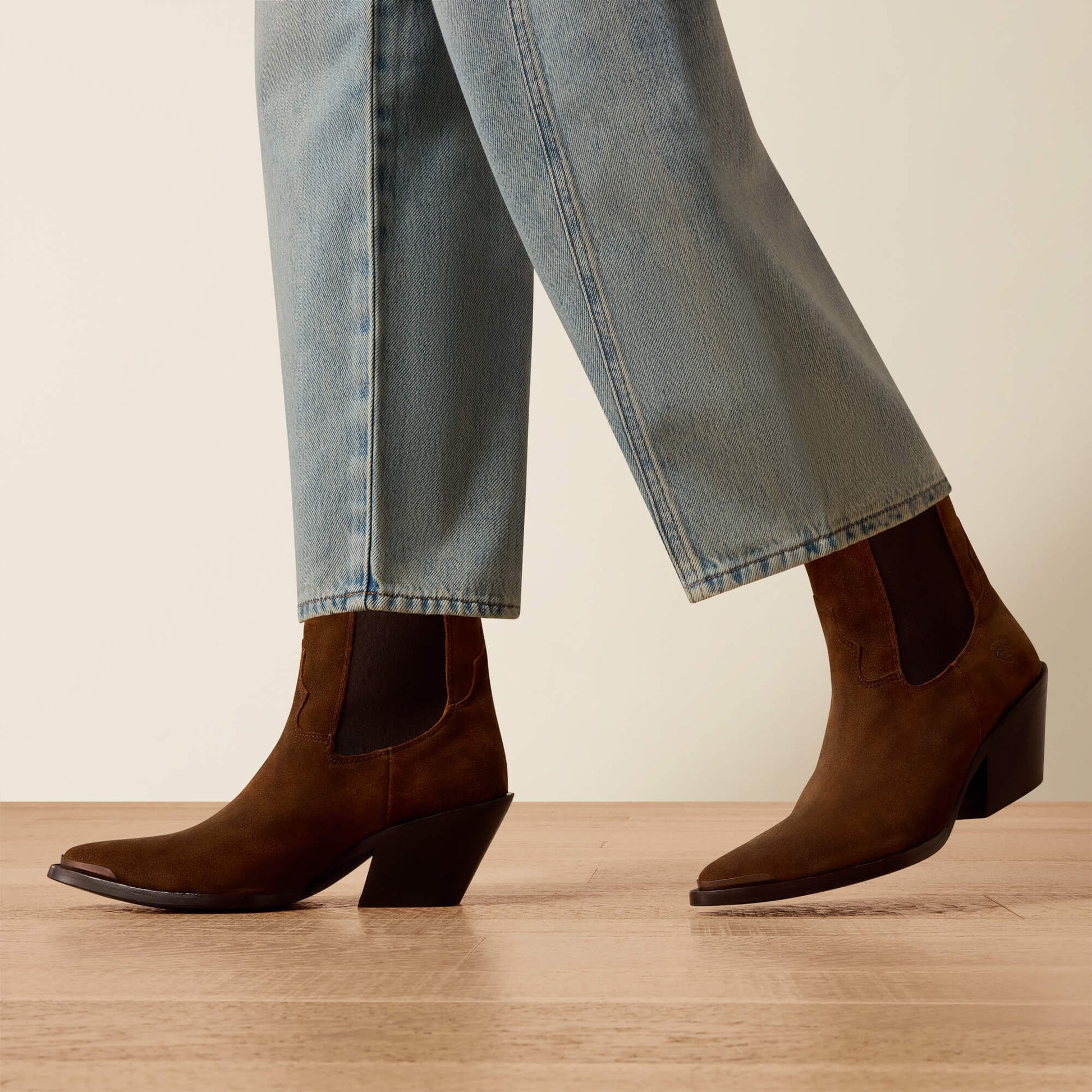 Ultra High Rise Jazmine Barrel Jeans Ariat Women