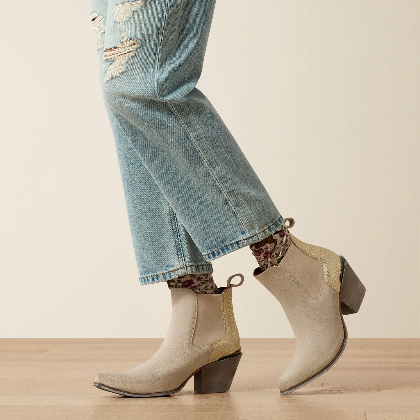 Ultra High Rise Tomboy Relaxed Straight Leg Jeans Ariat Women