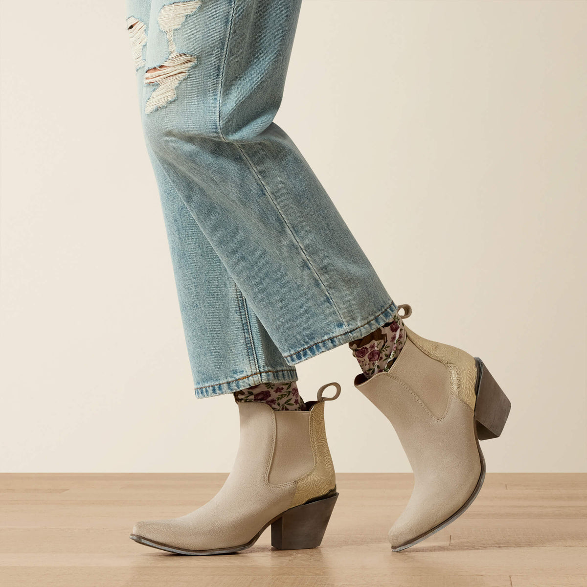 Ultra High Rise Tomboy Relaxed Straight Leg Jeans Ariat Women
