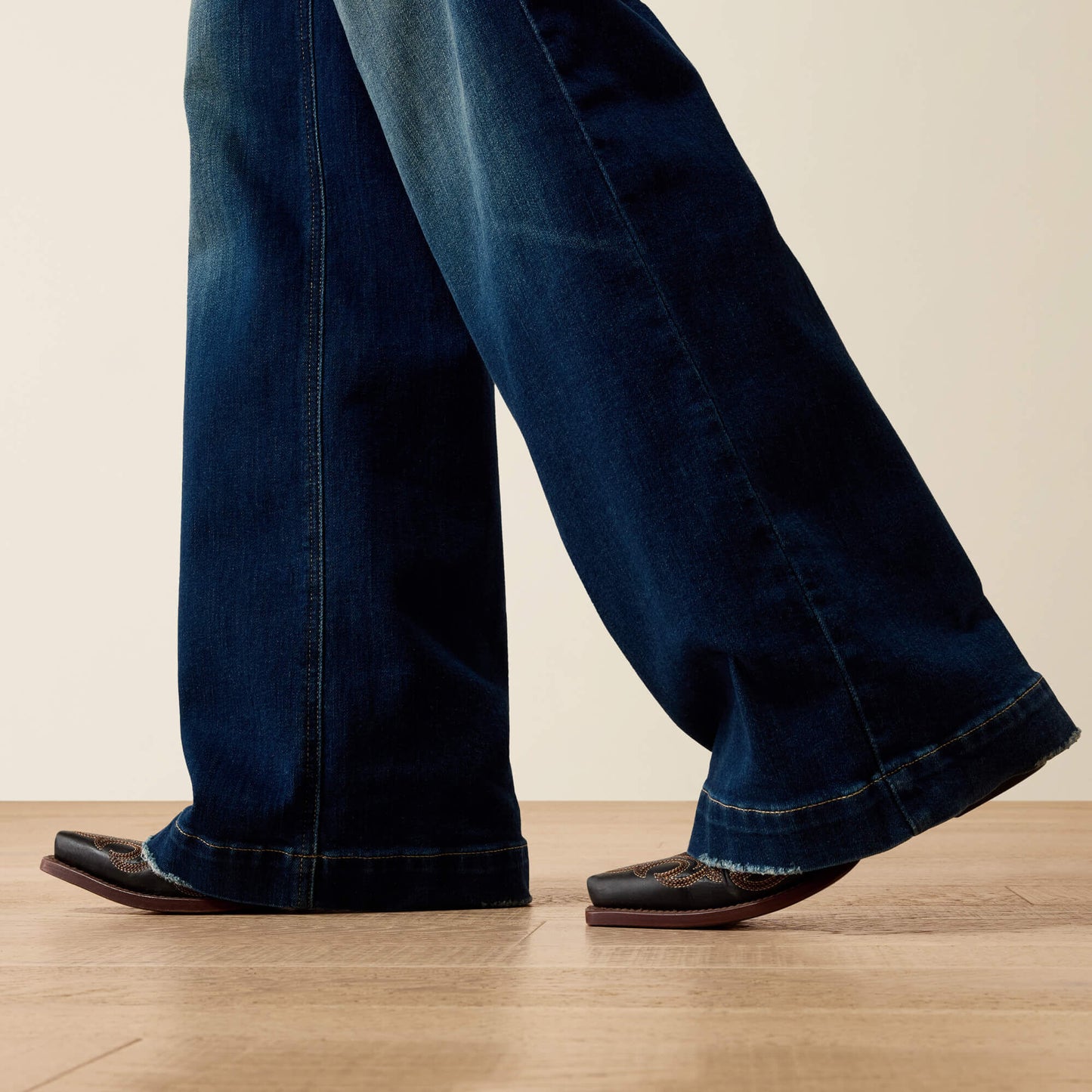 Ultra High Rise Penelope Wide Leg Jeans Ariat Women