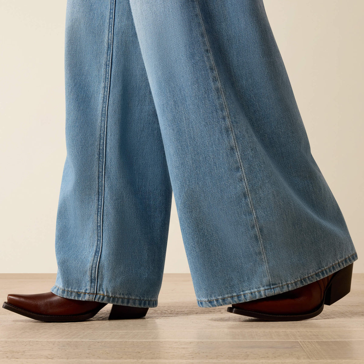 Ultra High Rise Calamity Comfort Wide Leg Jeans Ariat Women