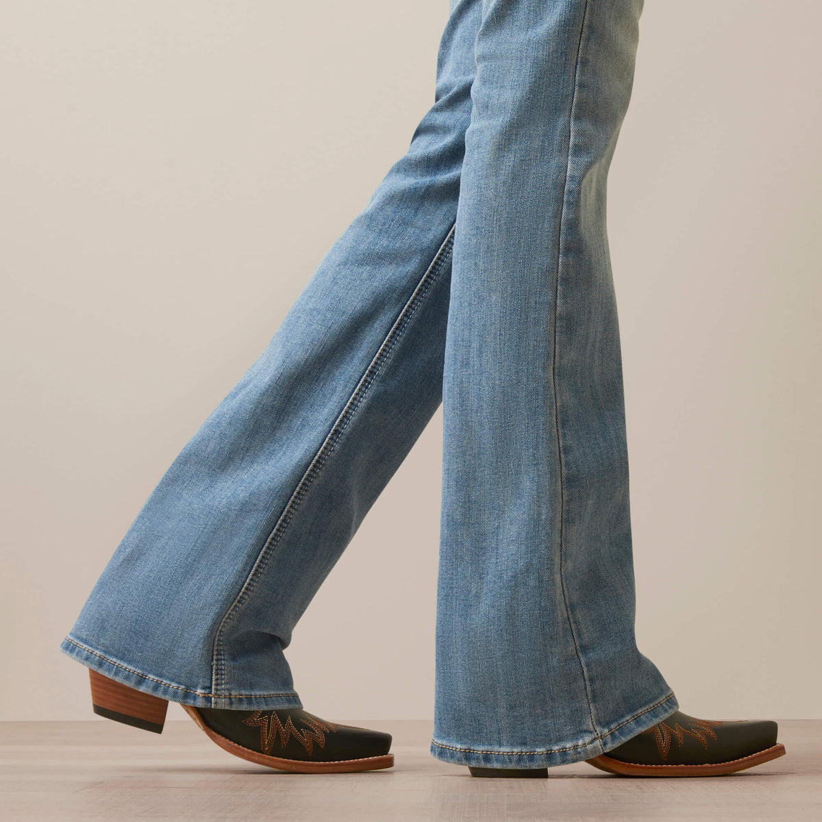 R.E.A.L. Perfect Rise Arrow Fit Penelope Boot Cut Jean Ariat Women