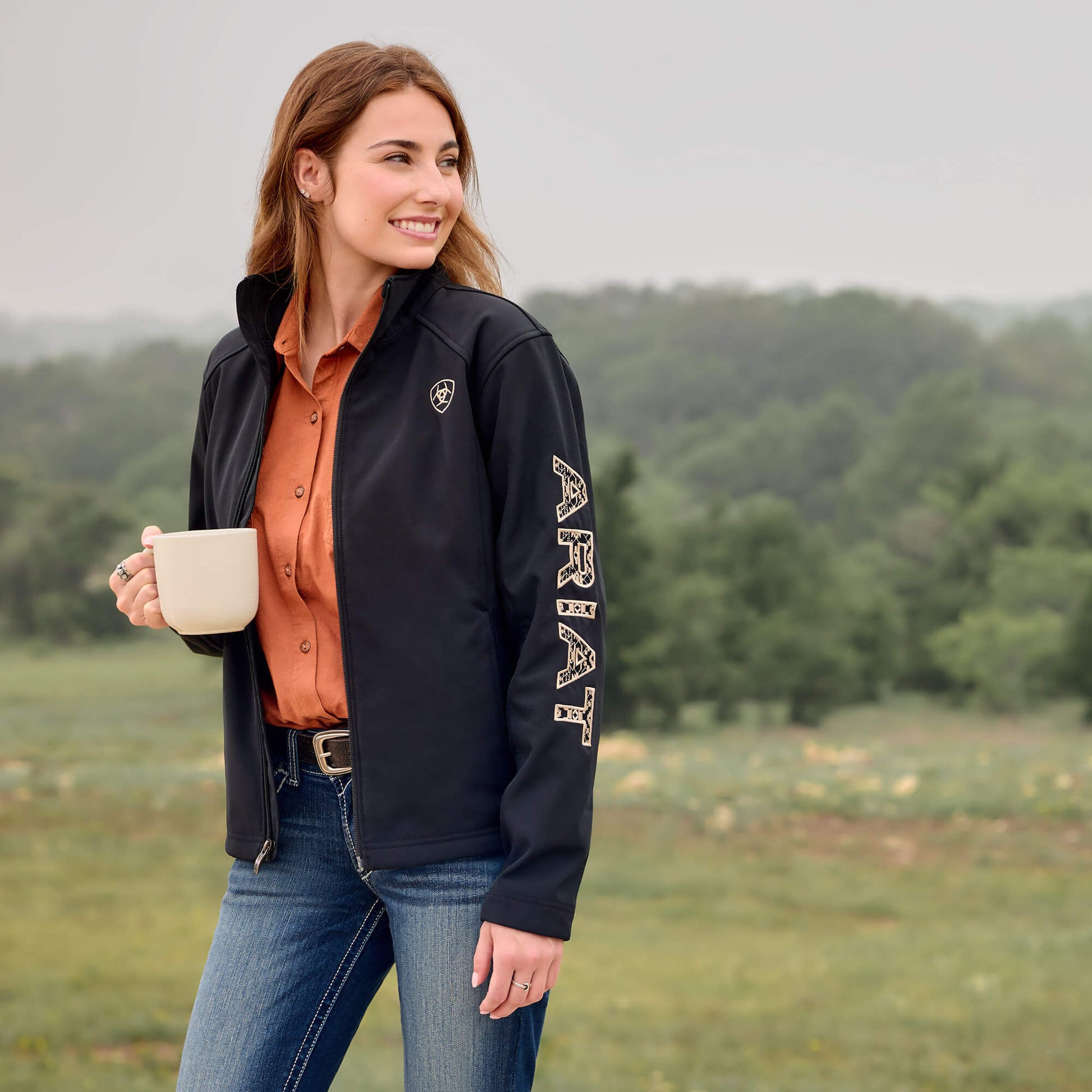 Ariat Logo Softshell Jacket Ariat Women