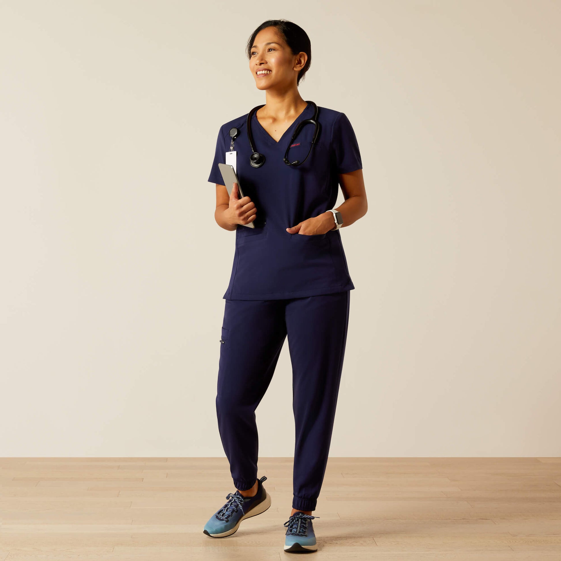 Clara 6 Pocket Scrub Top Ariat Women