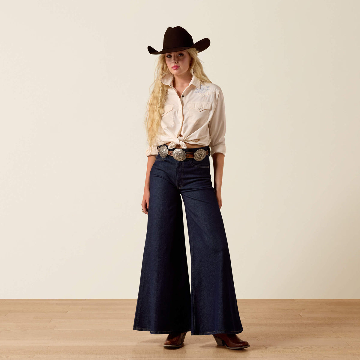 Ashville Embroidered Snap Shirt Ariat Sale